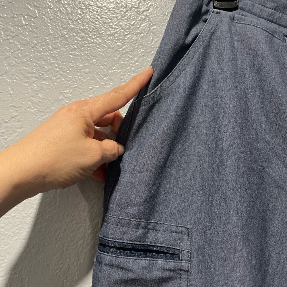 Figs women’s scrubs pants Sz XS Gray Blue color - Picture 8 of 8